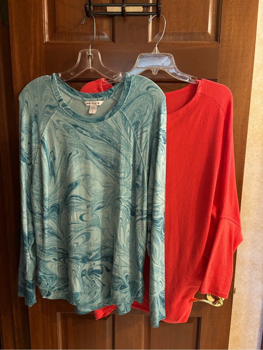 Athleta Teal Marble Top + Coral Knit Pullover (Bundle of 2), Sz Large